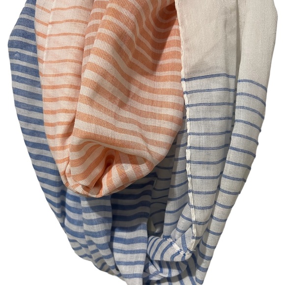 Circle Scarf - Picture 3 of 3